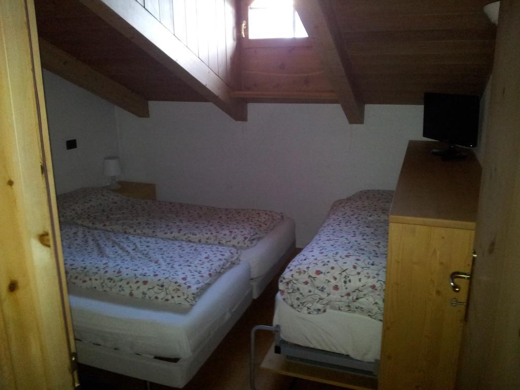 Chalet Del Sole Per Gruppi Livigno Pokój zdjęcie